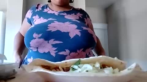 Snapshot of sexy_bbw93 chatting on October 21, 4:19 pm sexy_bbw93 online show from October 21, 4:19 pm