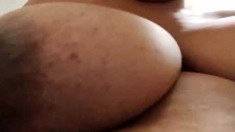 Snapshot of sexy_bbw93 chatting on October 22, 11:43 am sexy_bbw93 online show from October 22, 11:43 am