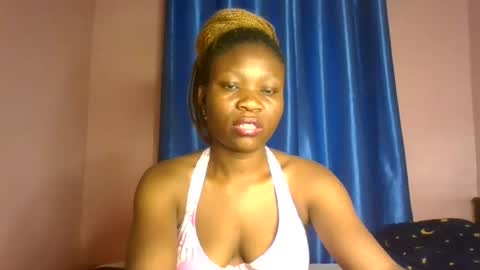 Snapshot of sexy_bellah1 chatting on July 19, 8:01 pm bellah online show from July 19, 8:01 pm