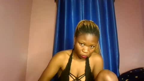 Snapshot of sexy_bellah1 chatting on August 2, 8:46 am bellah online show from August 2, 8:46 am
