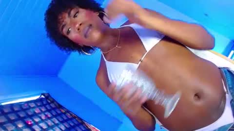 sexy_blackxxx991296 online show from May 22, 9:20 pm