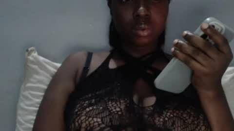 Snapshot of sexy_blaq123 chatting on July 23, 7:01 pm sexyblaq online show from July 23, 7:01 pm