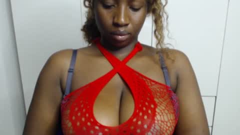 Snapshot of sexy_blaq123 chatting on July 28, 3:21 pm sexyblaq online show from July 28, 3:21 pm
