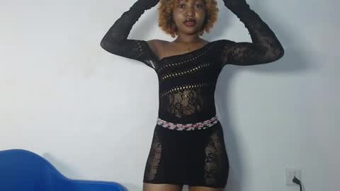 Snapshot of sexy_bluey247 chatting on April 15, 3:41 pm sexy_bluey247 online show from April 15, 3:41 pm