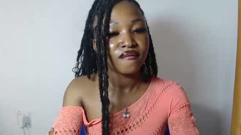 Snapshot of sexy_bluey247 chatting on June 13, 3:37 am sexy_bluey247 online show from June 13, 3:37 am
