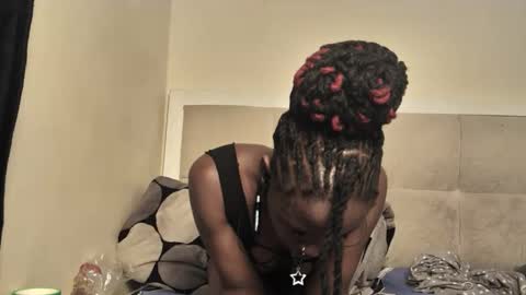 Snapshot of sexy_bree25 chatting on March 9, 12:20 pm bree online show from March 9, 12:20 pm