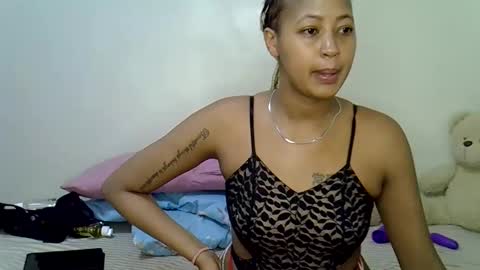 Snapshot of sexy_bubbie01 chatting on April 26, 4:54 am sexy_bubbie01 online show from April 26, 4:54 am