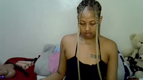 Snapshot of sexy_bubbie01 chatting on April 28, 12:32 pm sexy_bubbie01 online show from April 28, 12:32 pm