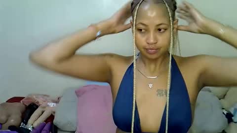 Snapshot of sexy_bubbie01 chatting on May 6, 1:49 pm sexy_bubbie01 online show from May 6, 1:49 pm