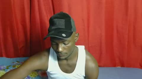 Snapshot of sexy_buddyz55 chatting on June 16, 3:25 pm Suudi online show from June 16, 3:25 pm