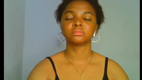 Snapshot of sexy_ebonygirl_ chatting on September 21, 8:05 am Clara online show from September 21, 8:05 am