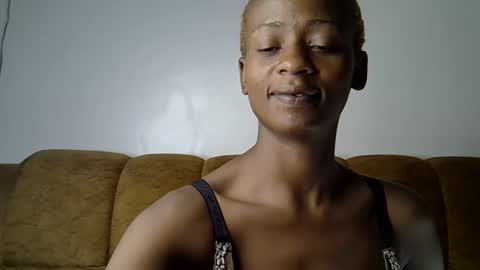 Ellahh online show from February 26, 1:37 am