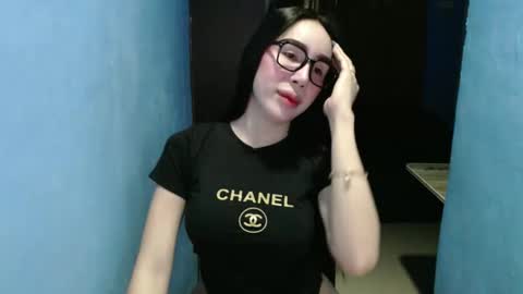 sexy_emily92 online show from March 16, 12:17 am