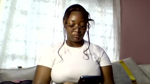 Snapshot of sexy_helle chatting on June 14, 1:57 pm sexy_helle online show from June 14, 1:57 pm