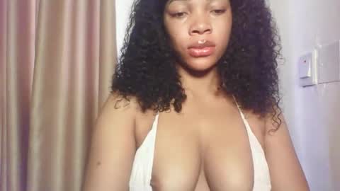 Sexy kitty881 online show from October 26, 7:47 am