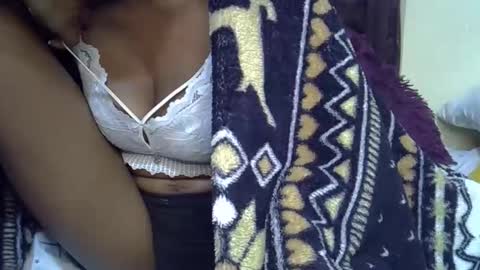 Snapshot of sexy_leila3 chatting on September 22, 11:07 pm kayla online show from September 22, 11:07 pm