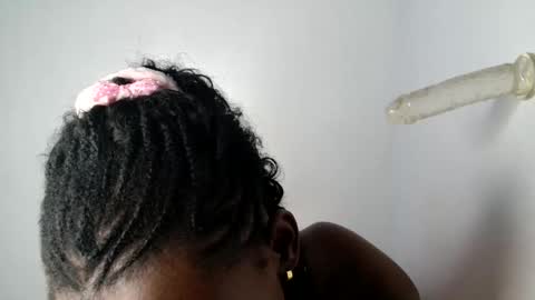 Snapshot of sexy_lilyyy chatting on September 28, 9:42 pm lily online show from September 28, 9:42 pm