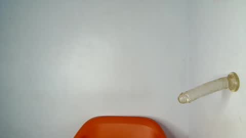 Snapshot of sexy_lilyyy chatting on October 22, 11:04 pm lily online show from October 22, 11:04 pm