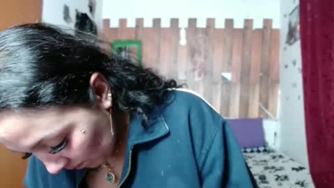 sexy lolas online show from January 16, 5:21 am