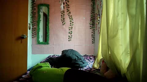 sexy lolas online show from March 18, 8:56 pm