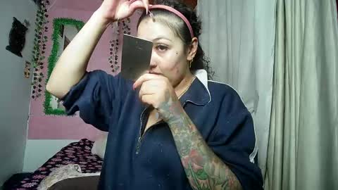 sexy lolas online show from April 9, 2:55 am