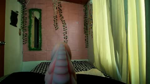 Snapshot of sexy_lolas chatting on April 26, 8:06 pm sexy lolas online show from April 26, 8:06 pm