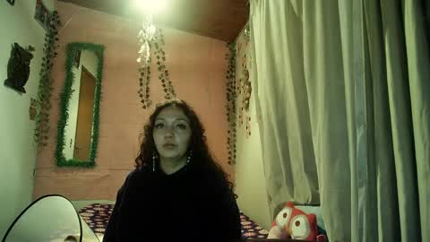Snapshot of sexy_lolas chatting on June 2, 1:51 am sexy lolas online show from June 2, 1:51 am