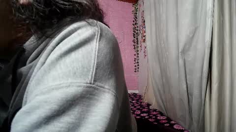 Snapshot of sexy_lolas chatting on June 15, 6:37 am sexy lolas online show from June 15, 6:37 am