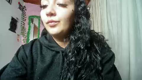 Snapshot of sexy_lolas chatting on July 7, 6:47 am sexy lolas online show from July 7, 6:47 am