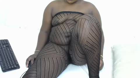 lina online show from November 14, 9:19 am