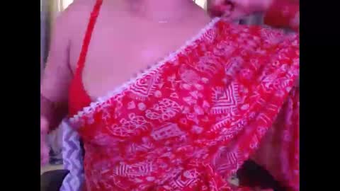 Snapshot of sexy_myra18 chatting on April 30, 5:03 am myra online show from April 30, 5:03 am