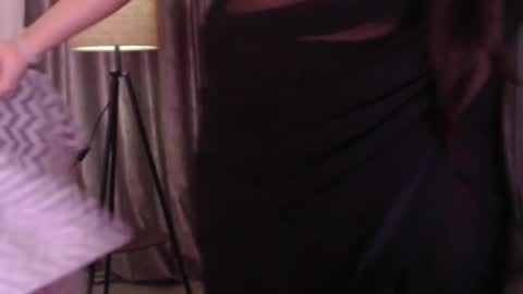 Snapshot of sexy_myra18 chatting on June 28, 4:18 am myra online show from June 28, 4:18 am