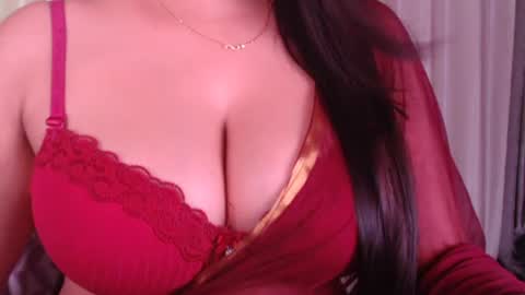 Snapshot of sexy_myra18 chatting on July 2, 5:13 am myra online show from July 2, 5:13 am