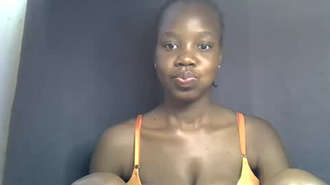 Snapshot of sexy_peach4 chatting on June 30, 9:43 am sexy_peach4 online show from June 30, 9:43 am