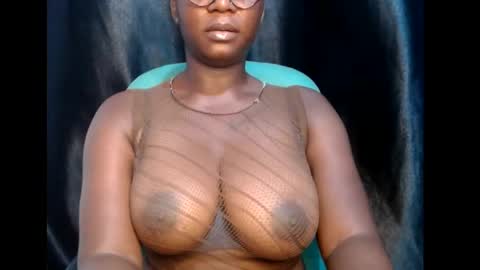 Snapshot of sexy_pearl12 chatting on March 9, 6:54 pm zoe online show from March 9, 6:54 pm