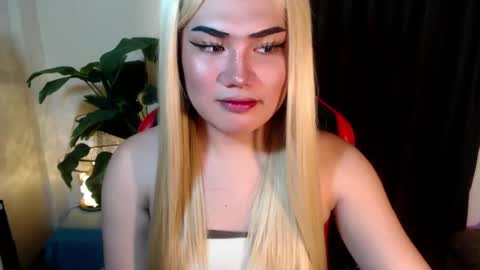 Snapshot of sexy_rc18 chatting on July 5, 2:40 am RC online show from July 5, 2:40 am