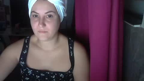 Snapshot of sexy_slimm25 chatting on November 5, 12:43 am Slimm online show from November 5, 12:43 am