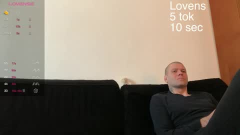Snapshot of sexy_sweets chatting on October 17, 8:17 am Sexy-Sweets online show from October 17, 8:17 am