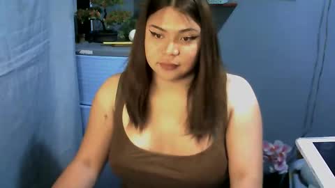 Snapshot of sexy_thea1 chatting on March 29, 5:35 pm sexy_thea1 online show from March 29, 5:35 pm