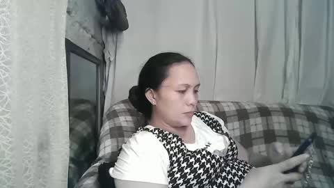 Snapshot of sexy_zapphire2024 chatting on December 2, 9:35 am sexy_zapphire2024 online show from December 2, 9:35 am