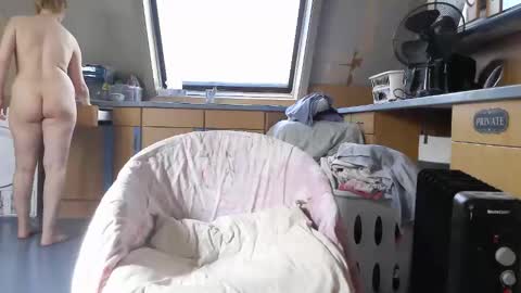 Amanda online show from April 19, 9:19 am