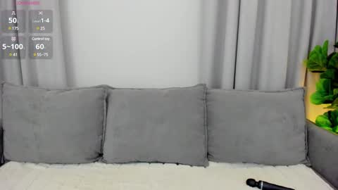 Lou online show from February 22, 7:36 pm