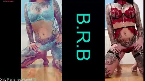 Snapshot of sexyariel15 chatting on June 29, 3:01 pm SexyAriel15 online show from June 29, 3:01 pm