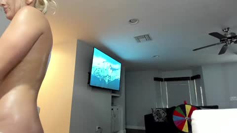 Snapshot of sexyashley_21 chatting on January 20, 10:15 pm Ashley Teal online show from January 20, 10:15 pm