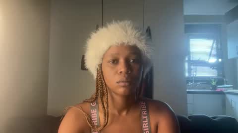 Snapshot of sexyasszeeee chatting on February 28, 9:43 am sexyasszeeee online show from February 28, 9:43 am