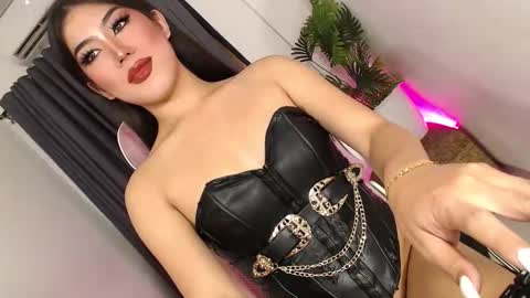 Lexie online show from September 26, 1:48 pm