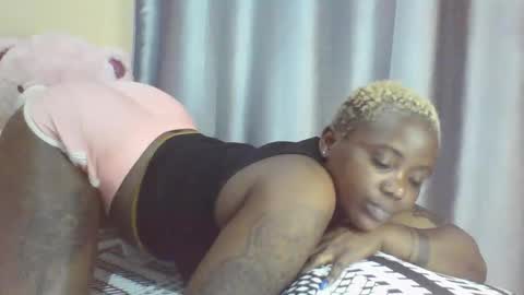 Snapshot of sexybabyface555 chatting on October 28, 8:44 pm sexybabyface555 online show from October 28, 8:44 pm