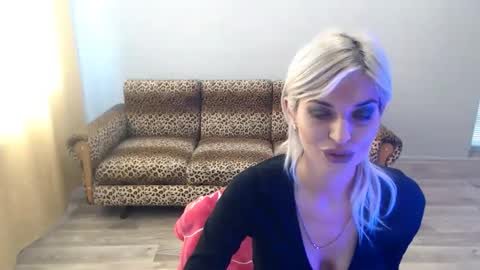 sexybeatriice online show from September 30, 6:29 am