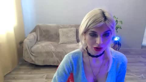 sexybeatriice online show from February 21, 7:09 am