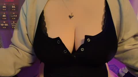 Snapshot of sexybichette chatting on April 21, 2:04 am Bichette online show from April 21, 2:04 am